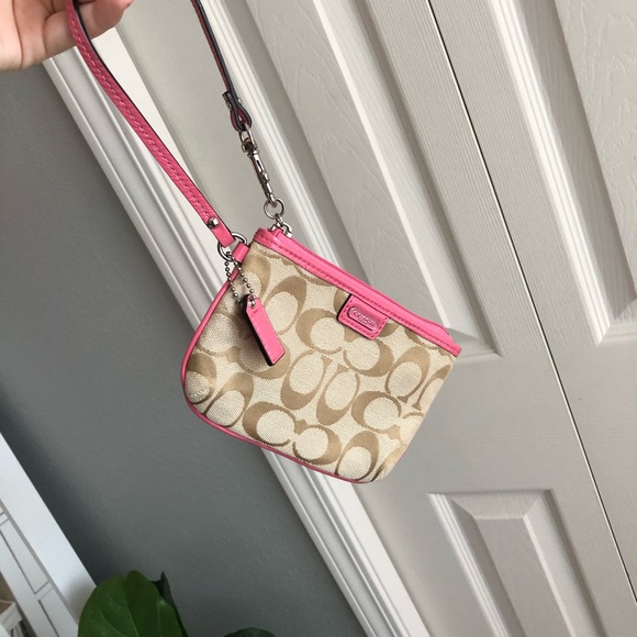 SOLD COACH wristlet - Picture 4 of 6